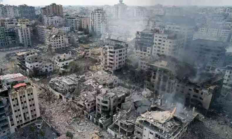 Prdios destrudos pelos bombardeios  Cidade de Gaza