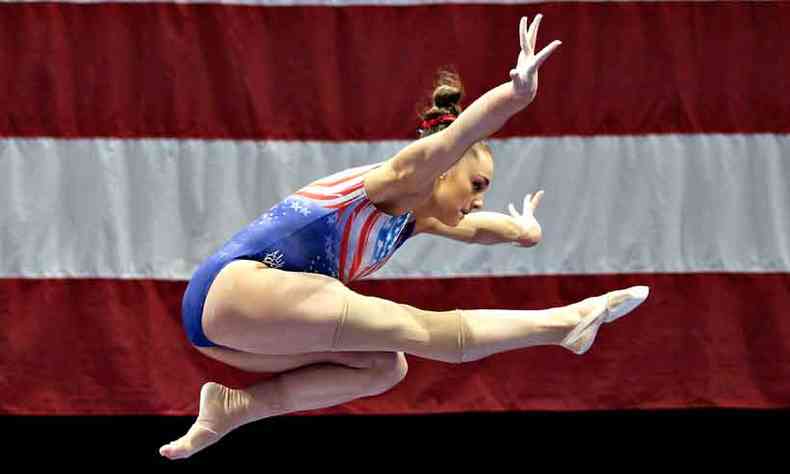 A atleta aborda os abusos sofridos ao longo de anos por ginastas americanas pelo mdico da equipe olmpica Larry Nassar (foto: Netflix/Divulgao)