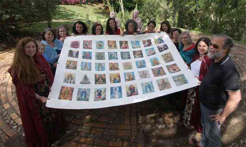Aps meses de muito capricho e dedicao, painel bordado com 40 imagens de Nossa Senhora e Santa Maria Madalena ficou pronto para seguir para o Vaticano (foto: Edsio Ferreira/EM/DA Press)