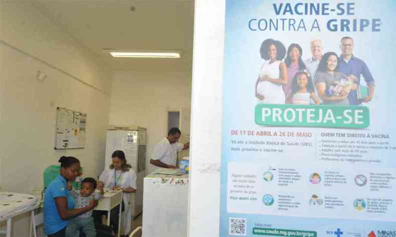 Campanha de vacinao voltada para grupo de risco. Cinquenta pessoas nesse universo e 14 fora dele morreram de gripe este ano em Minas (foto: Jair Amaral/EM/DA Press)