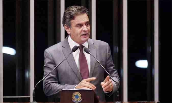 Acio Neves fez duro discurso em que ameaou judicializar a questo em torno da meta fiscal de 2014(foto: Orlando Brito/PSDB)