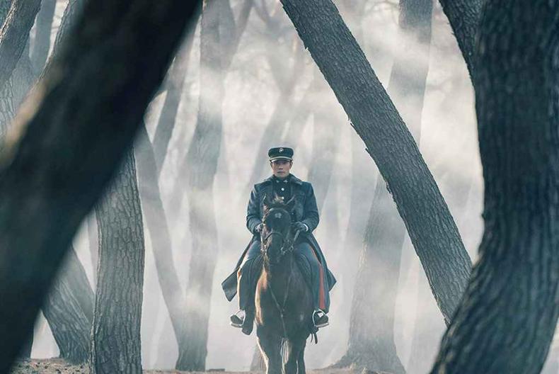 Lee Byung-hun, ator de G.I Joe, estrela a megaprodução Mr Sunshine: um raio de sol(foto: Fotos: Netflix/divulgação) Lee Byung-hun, ator de G.I Joe, estrela a megaprodução Mr Sunshine: um raio de sol(foto: Fotos: Netflix/divulgação)