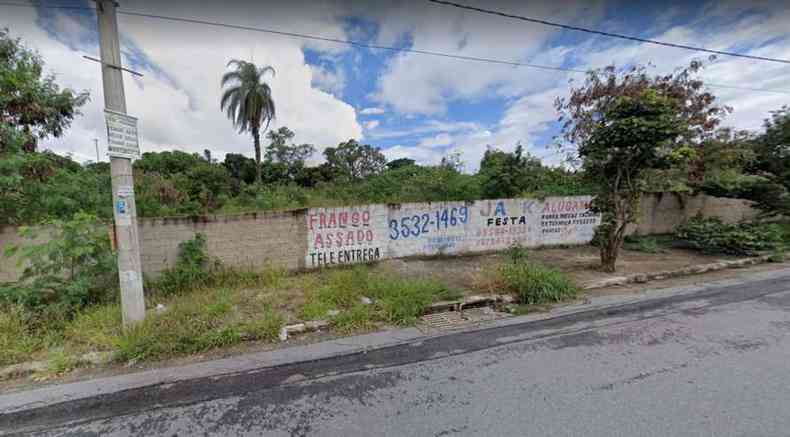 Crime ocorreu na Avenida Coronel Ablio Rodrigues Pereira, no Bairro Bom Retiro, em Betim(foto: Reproduo/Google Street View)