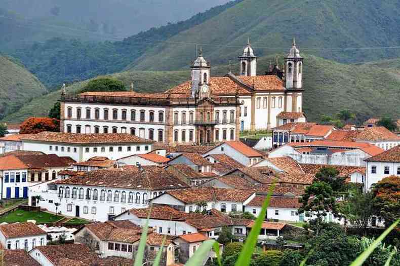 Em Ouro Preto, vrios estabelecimentos registram cancelamentos de clientes desesperados(foto: Beto Novaes/EM)