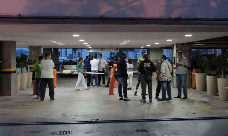 A troca de tiros entre policiais civis de Minas e de So Paulo ocorreu na sexta-feira no estacionamento de um condomnio de consultrios mdicos(foto: Fernando Priamo/Tribuna de Minas)