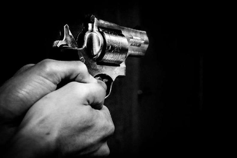 Segundo o Anurio Brasileiro de Segurana Pblica, o nmero de registro de armas passou de 1,4 milho em 2021 para mais de 1,5 milho em 2022