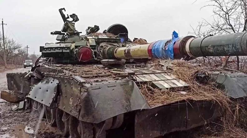Tanque ucraniano destrudo