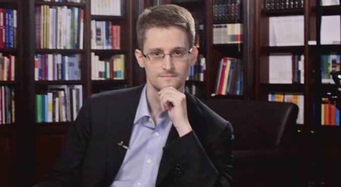 Edward Snowden em entrevista para a rede americana NBC que gerou polêmica e críticas do governo(foto: NBCNews/Reuters) Edward Snowden em entrevista para a rede americana NBC que gerou polêmica e críticas do governo(foto: NBCNews/Reuters)
