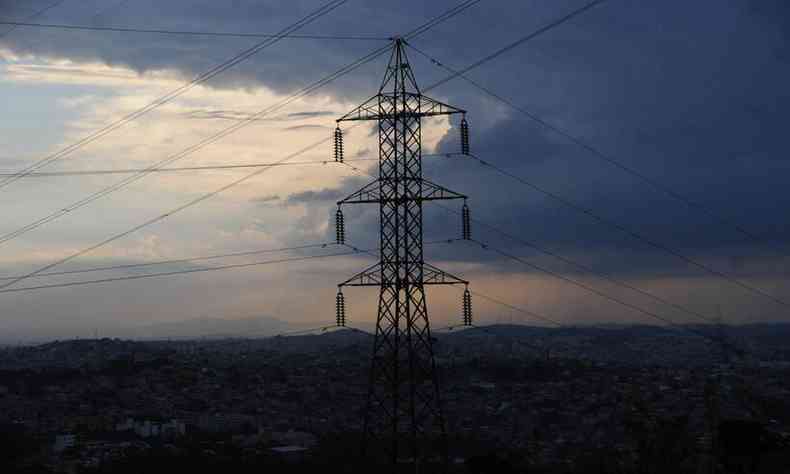 Torre de transmissão de energia elétrica