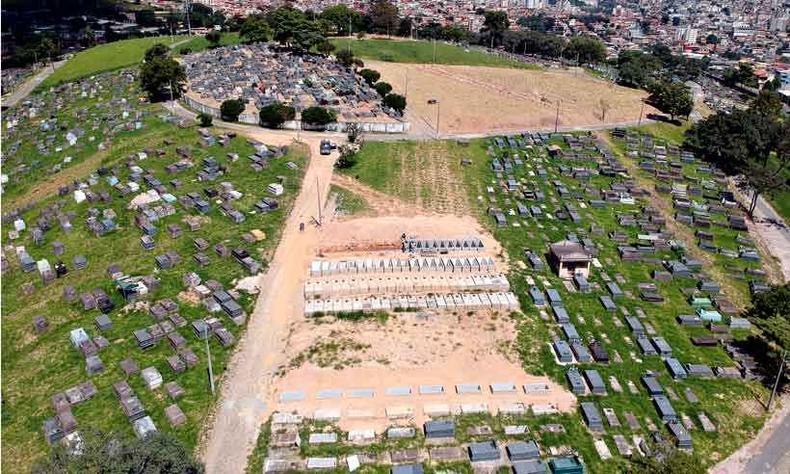 Brasil já teve mais de 400 mil mortes com a pandemia: para um dos maiores acionistas do setor industrial, politização prejudicou combate à doença(foto: MATEUS PARREIRAS/EM/D.A PRESS - 21/3/21) Brasil já teve mais de 400 mil mortes com a pandemia: para um dos maiores acionistas do setor industrial, politização prejudicou combate à doença(foto: MATEUS PARREIRAS/EM/D.A PRESS - 21/3/21)