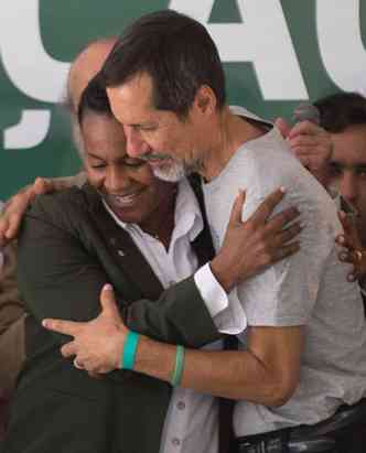 Eduardo Jorge e a vice Clia Sacramento: chapa confirmada pelo Partido Verde(foto: Marcelo Camargo/Agencia Brasil )