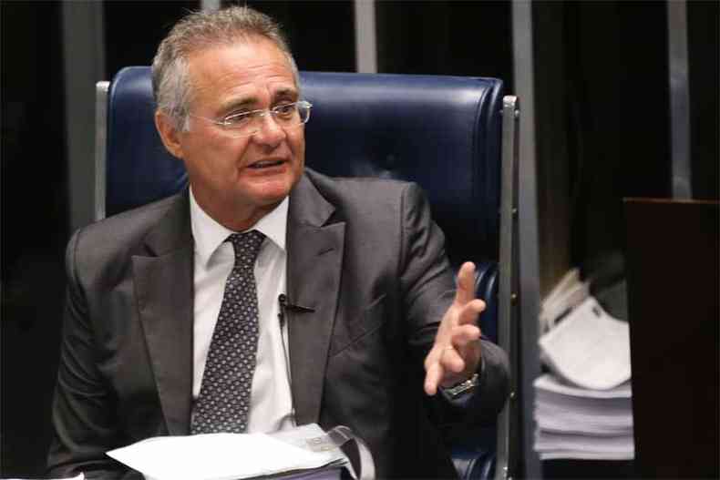 Renan Calheiros disse que a hiptese de devoluo dos valores pagos a mais deve ser discutida pelos senadores (foto: Antnio Cruz/Agncia Brasil)