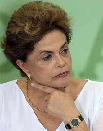 Governo da presidente Dilma Rousseff costura acordo com trs partidos para obter apoio na Cmara(foto: Andressa Anholete/AFP)