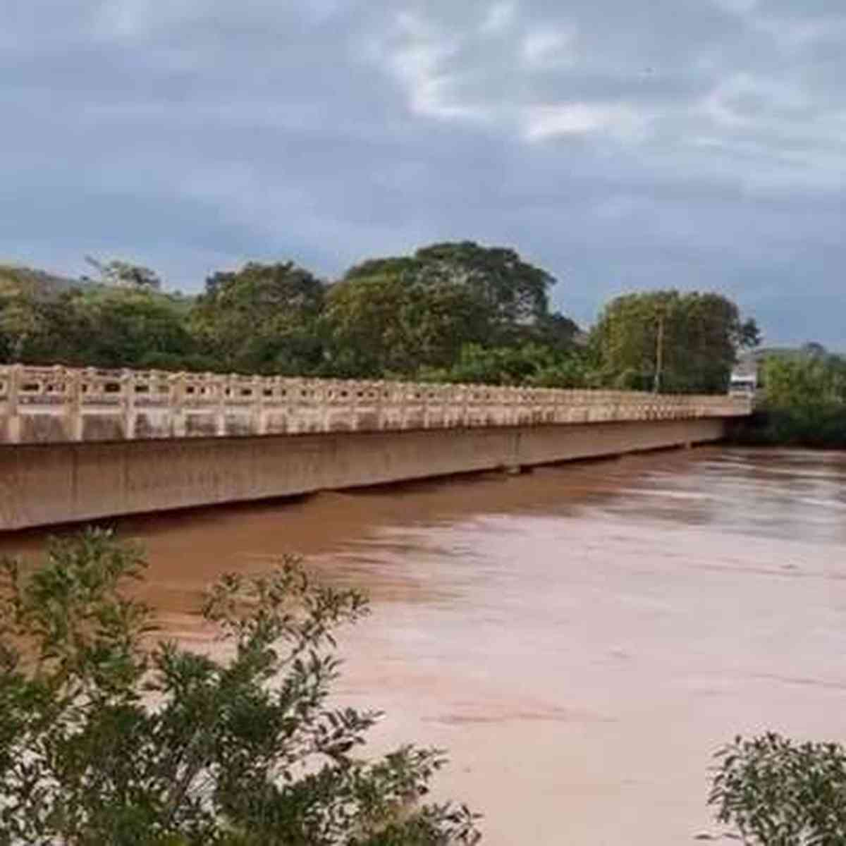 Prefeitura Municipal de Governador Valadares - Boletim atualizado do Rio  Doce