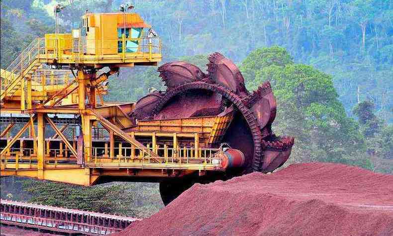 Complexo minerador da Vale, em Carajs, atualmente a maior jazida de ferro do mundo, com alta concentrao do metal (foto: Vale/Divulgao/AFP - 30/10/14)