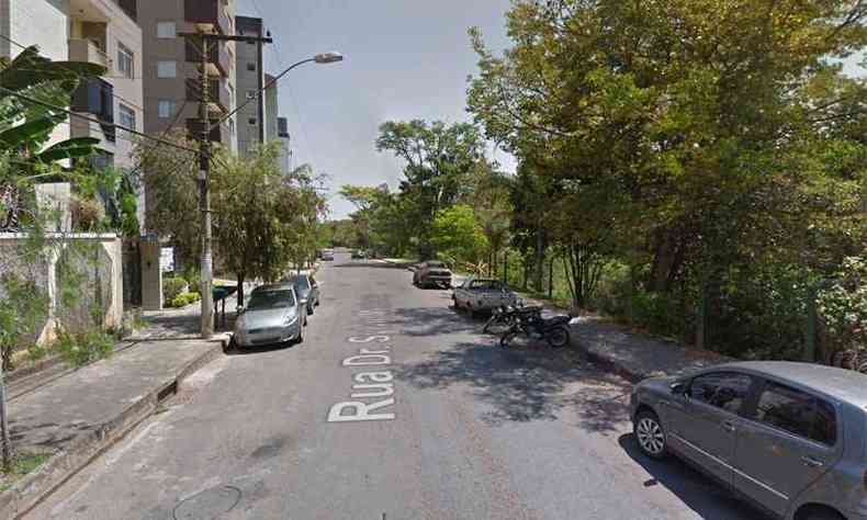 Crime ocorreu na Rua Doutor Sylvio Menicucci no incio da noite deste domingo(foto: Reproduo da internet/Google Maps)