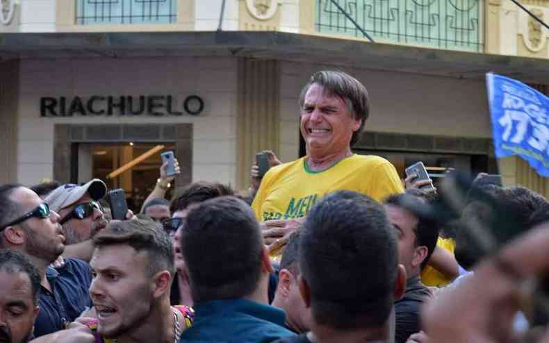 Bolsonaro leva facada em Juiz de Fora