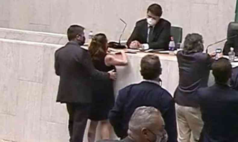 Deputado estadual paulista Fernando Cury  acusado de apalpar o seio da deputada Isa Penna (PSOL)(foto: Reproduo/Alesp)