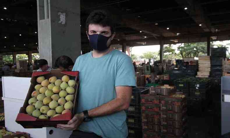 Produtores de frutas comemoram alta nos preos(foto: Edesio Ferreira/E.M/D.A Press)