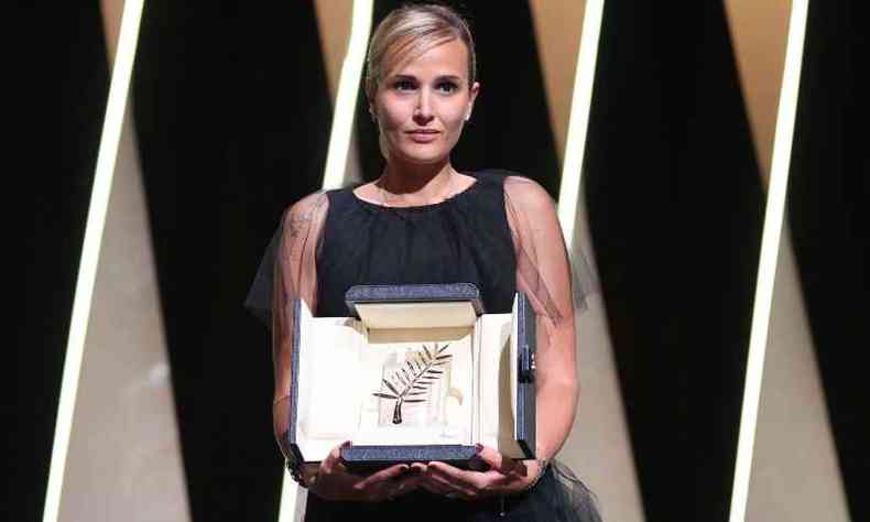 A diretora francesa Julia Ducournau conquistou a Palma de Ouro em Cannes com o filme 