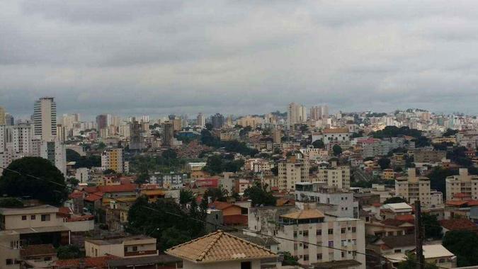Capital mineira amanheceu com céu nublado nesta terça-feira e Defesa Civil alerta para chuva forte no decorrer do dia (foto: Edésio Ferreira: EM/D.A Press ) Capital mineira amanheceu com céu nublado nesta terça-feira e Defesa Civil alerta para chuva forte no decorrer do dia (foto: Edésio Ferreira: EM/D.A Press )