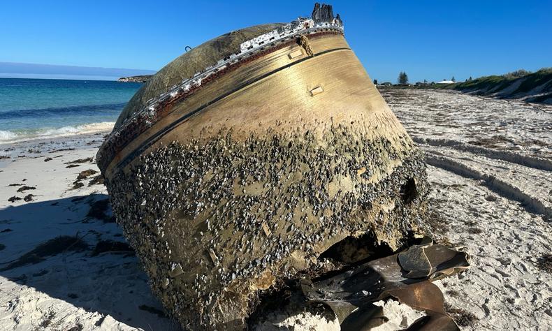 Imagem do objeto espacial encontrado na praia na Austrlia