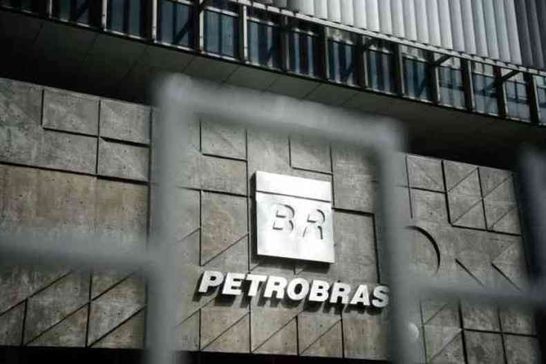 Petrobrás paga salário de até R$ 145 mil