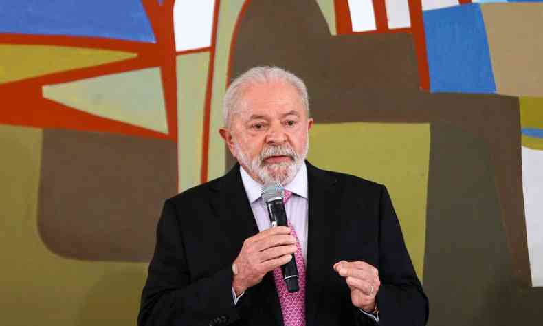 Via redes sociais, o presidente Lula afirmou que o retorno do Consea  'essencial para vencer a fome'