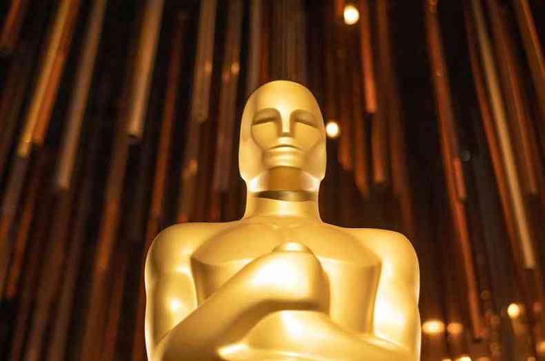 Escultura da estatueta do Oscar exposta no Dolby Theatre, em Los Angeles, na cerimnia realizada em fevereiro deste ano (foto: Valerie Macon/AFP)