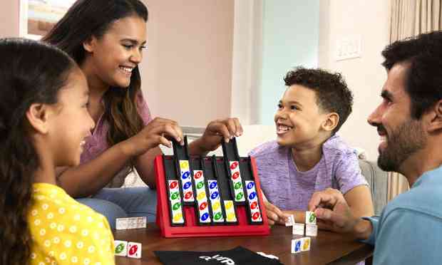 UNO Wild Card Game para Entretenimento Familiar, Jogos Mattel