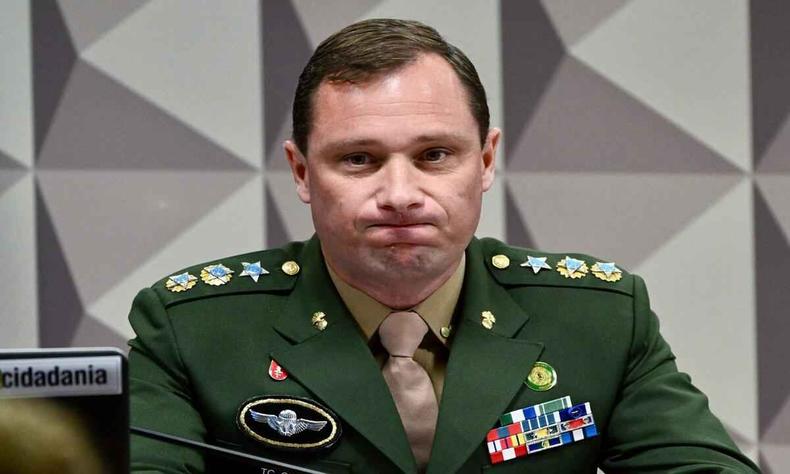 Os termos do acordo de delação ainda precisam ser homologados pelo Ministério Público Federal (MPF) e pelo Supremo Tribunal Federal (STF)(foto: EVARISTO SA) O tenente-coronel Mauro Cid durante depoimento para a CPMI do 8 de janeiro