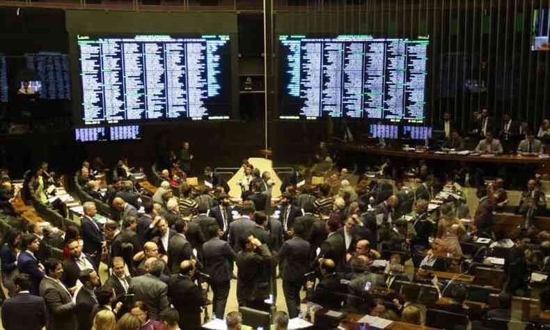 O texto vai agora  sano presidencial(foto: Fabio Rodrigues Pozzebom/Agncia Brasil )