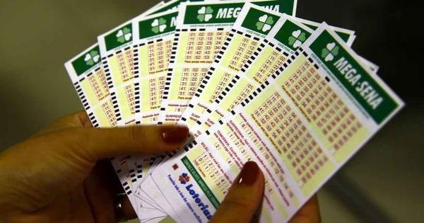 Três mineiros fazem a quina da Mega e faturam quase R$ 68 mil cada - Vimarsana News