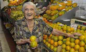 Elizabetta Veneroso di Spirito, de 96 anos, primeira feirante do Mercado Central, volta s origens da vida produtiva para contar sua histria(foto: Juarez Rodrigues/EM/DA Press)