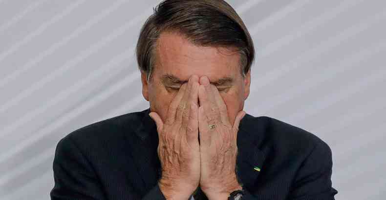 Jair Bolsonaro continua com seu negacionismo, apesar da gravidade da situao no pas(foto: JORDY MIRO/AFP - 30/11/20)