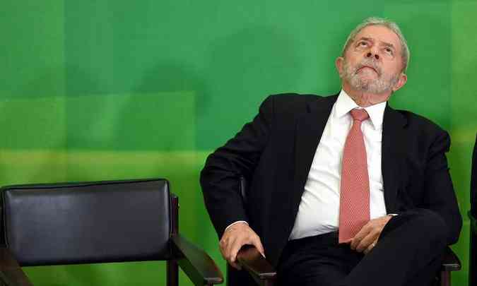 Lula nega que seja dono da propriedade . De acordo com o que ele afirmou  PF, o imvel foi comprado pelo amigo Jac Bittar e registrado em nome do filho Fernando Bittar e do scio dele Jonas Suassuna.(foto: EVARISTO SA)