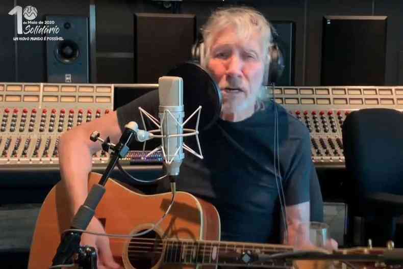 Roger Waters foi uma das apresentaes musicais no evento virtual (foto: Youtube / Reproduo )