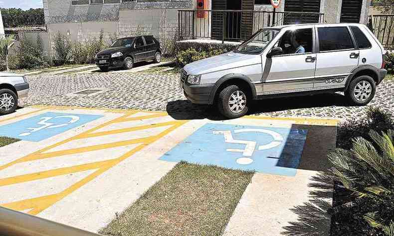 Empreendimento da MRV Engenharia conta com sinalizao para motoristas dentro das normas de acessibilidade(foto: Beto Novaes/EM/D.A Press - 13 28/1/14)