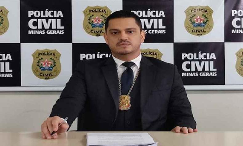 O delegado Marlon Pacheco, do departamento de Fraudes e Combate  Corrupo