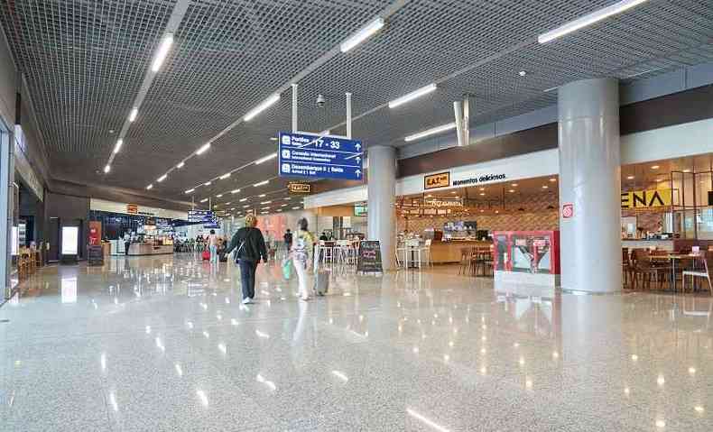 Cerca de 10% do fluxo de passageiros deve transitar pelo aeroporto no dois dias que antecedem o Natal(foto: BH Airport/Divulgao)