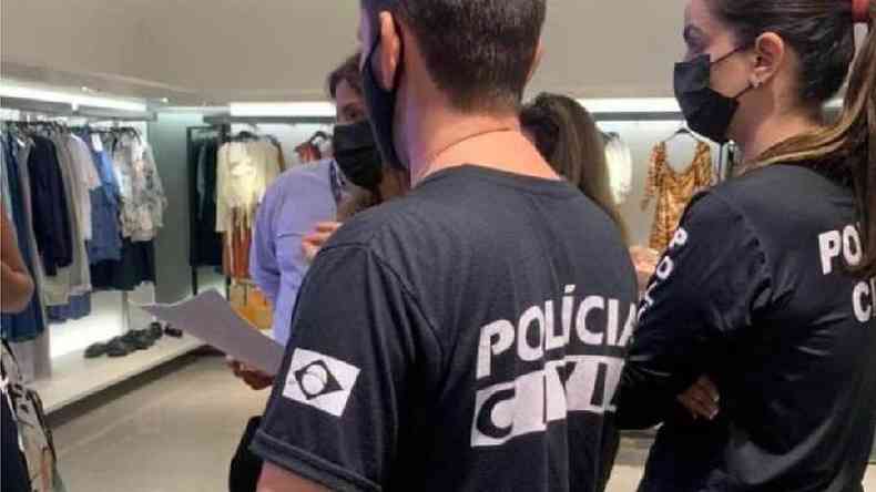 Polcia Civil em loja da Zara