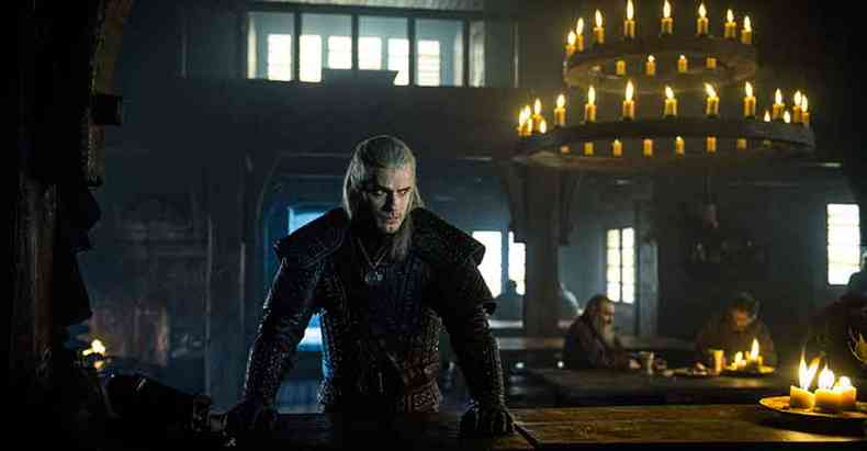 Henry Cavill  o bruxo Geralt de Rivia, pago para caar monstros(foto: Katalin Vermes/IMDB)