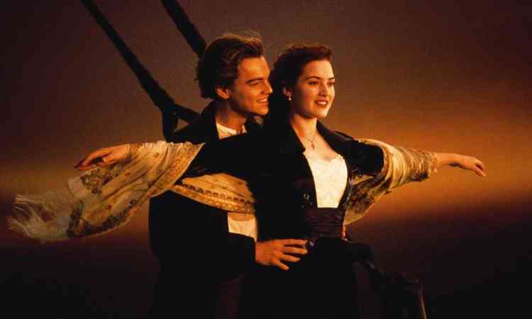 Cena do filme, com Leonardo di Caprio e Kate Winslet