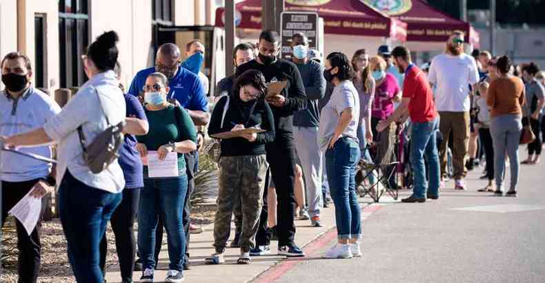 Mais de 90 milhes de norte-americanos j votaram nas eleies que podem ter participao recorde (foto: Montinique Monroe/Getty Images/AFP)