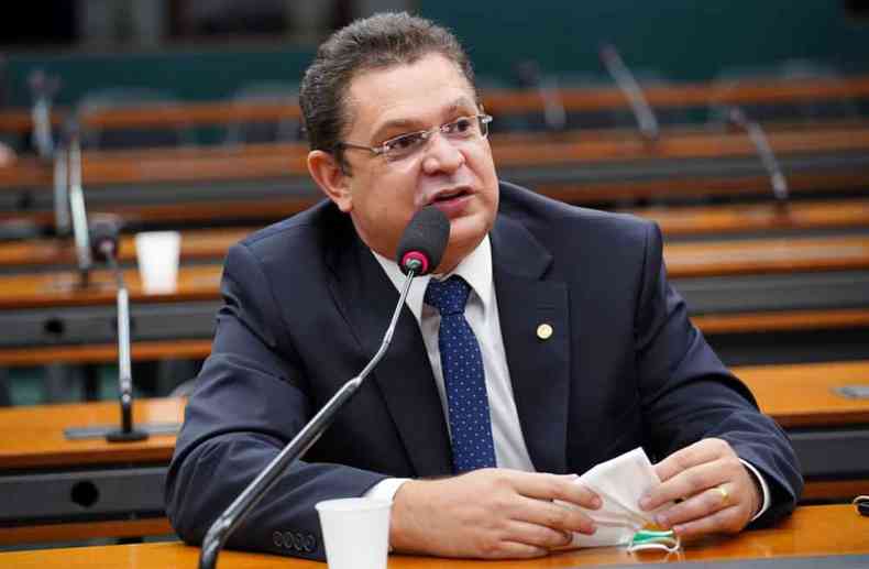 Deputado Sstenes Cavalcante (DEM - RJ) defende mudanas na lei para que crianas possam trabalhar (foto: Will Shutter/Cmara dos Deputados)