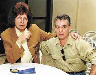 O cantor Cauby Peixoto e o jornalista Carlos Herculano, em outubro de 1999(foto: Acervo pessoal)