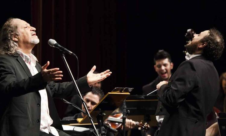 Alceu Valena e Orquestra Ouro Preto fazem show