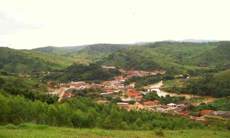 Vista de So Pedro do Suau