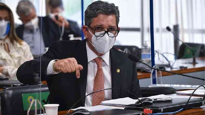 Rogrio Carvalho acusou Wajngarten de mentir diversas vezes outras no depoimento(foto: Agncia Senado)