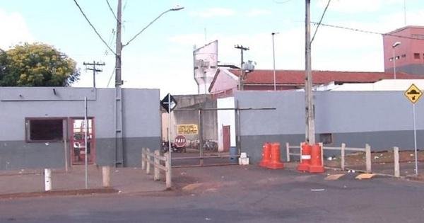  Servidores são suspeitos de facilitar entrada de celulares em presídios  